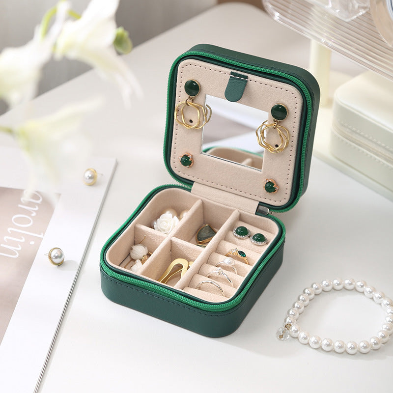 ChicGems MirrorVault: Portable Travel Jewelry Box with Ornamental Elegance