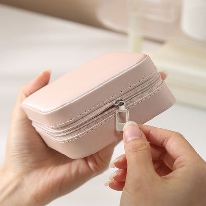 ChicGems MirrorVault: Portable Travel Jewelry Box with Ornamental Elegance