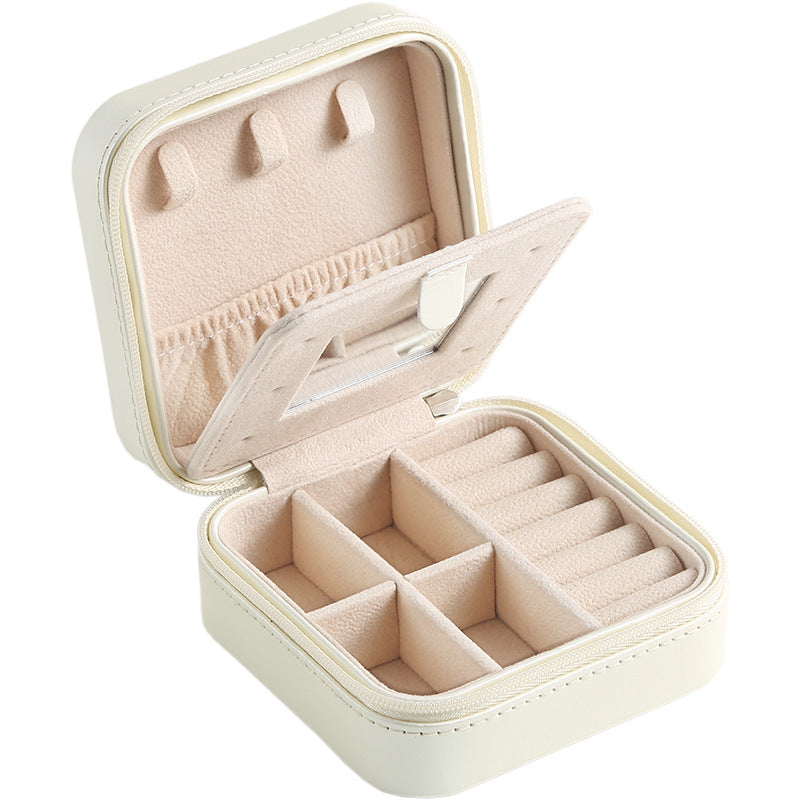 ChicGems MirrorVault: Portable Travel Jewelry Box with Ornamental Elegance