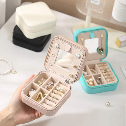 ChicGems MirrorVault: Portable Travel Jewelry Box with Ornamental Elegance