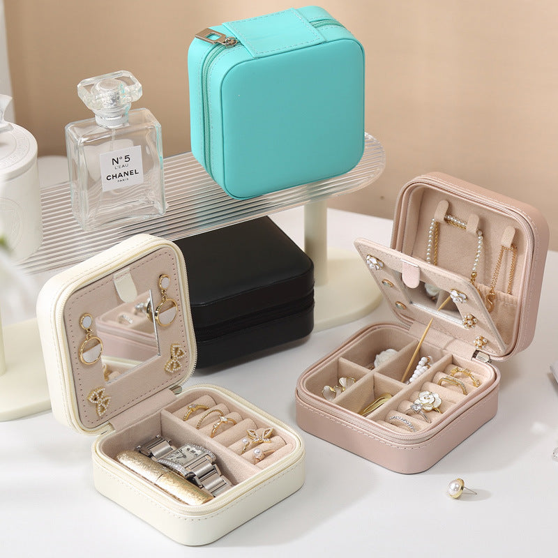 ChicGems MirrorVault: Portable Travel Jewelry Box with Ornamental Elegance